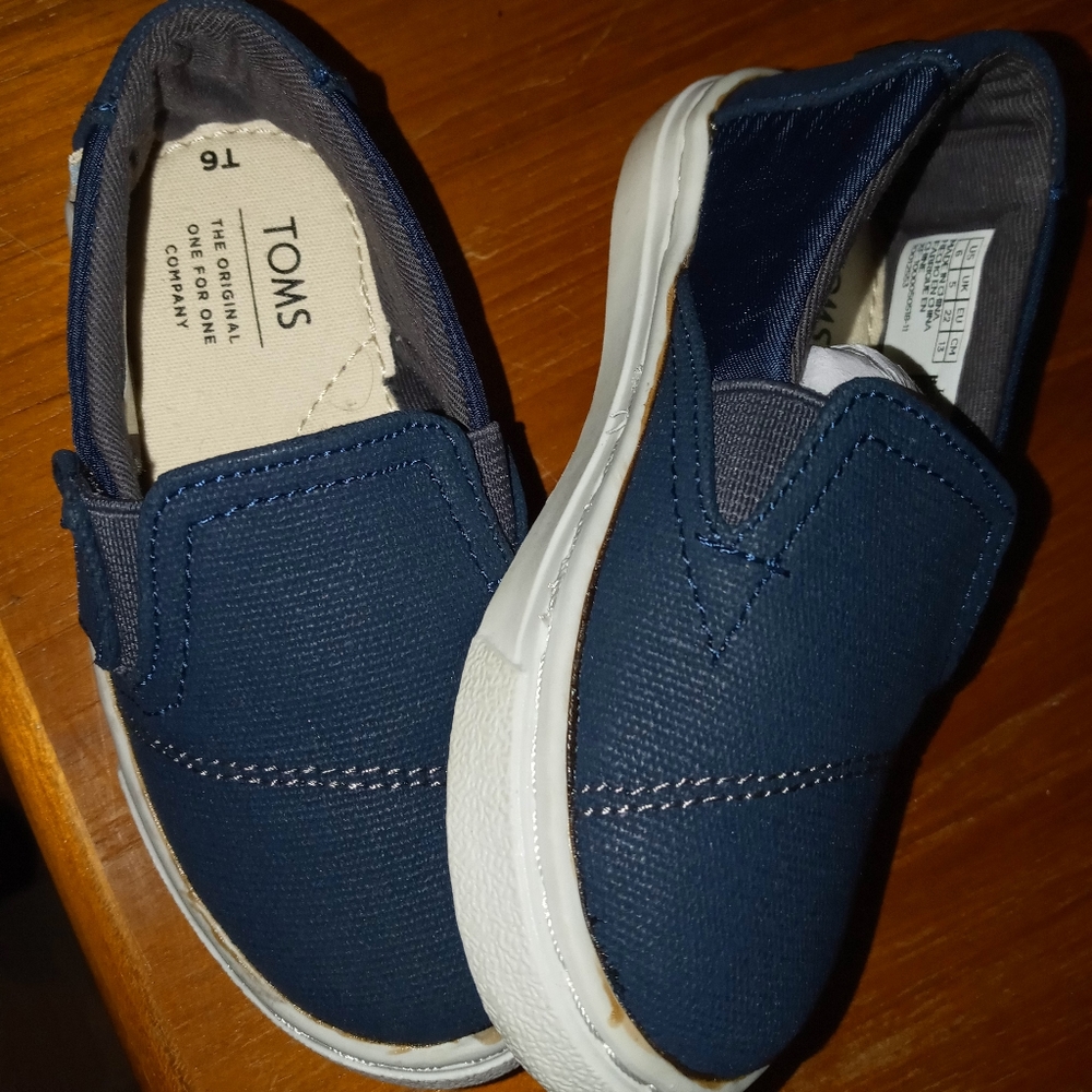 Toms
